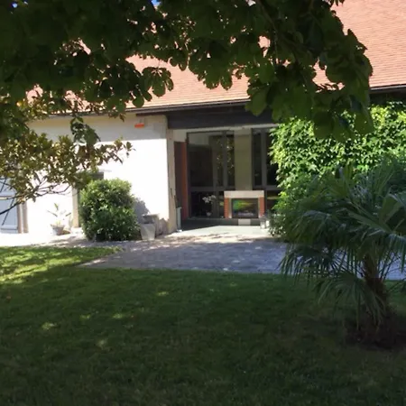 Clos Kerjuni Bed & Breakfast Serbannes